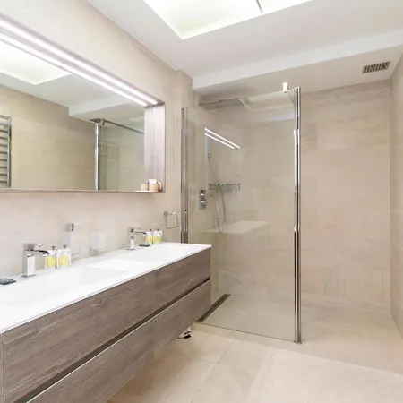Apartment Maison Bianchi - 43 Promenade Des Anglais Nizza